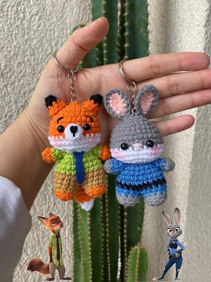 Pareja de zorrito y conejito